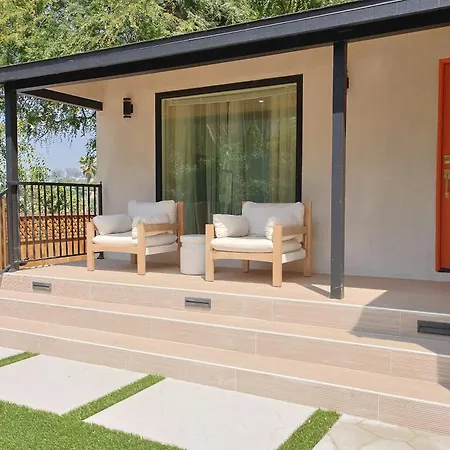 Bright 4Br Split-Level 10 Pax Villa
